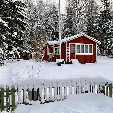Sjoenaera Stuga Norrtälje Buitenkant foto