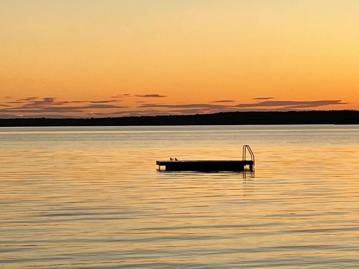 Sjoenaera Stuga Norrtälje Buitenkant foto