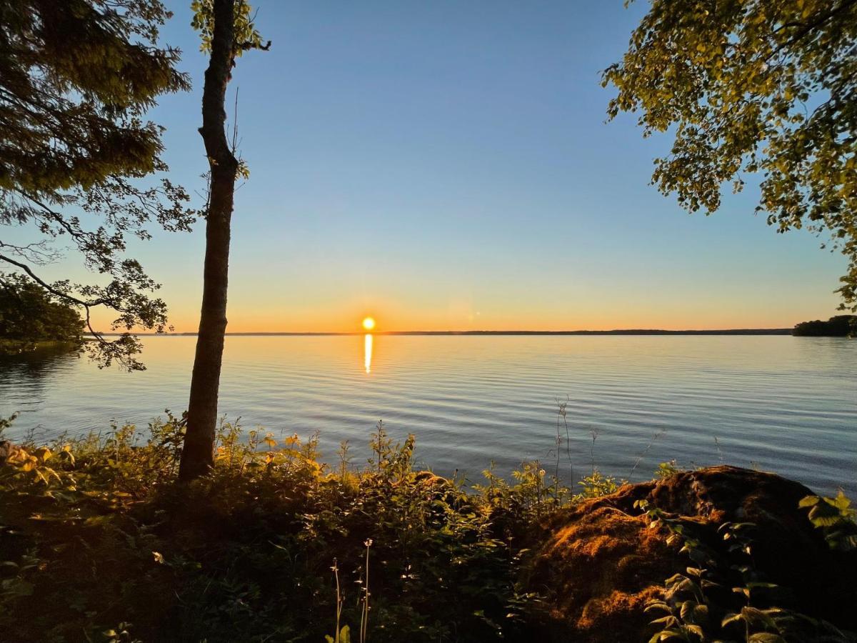 Sjoenaera Stuga Norrtälje Buitenkant foto
