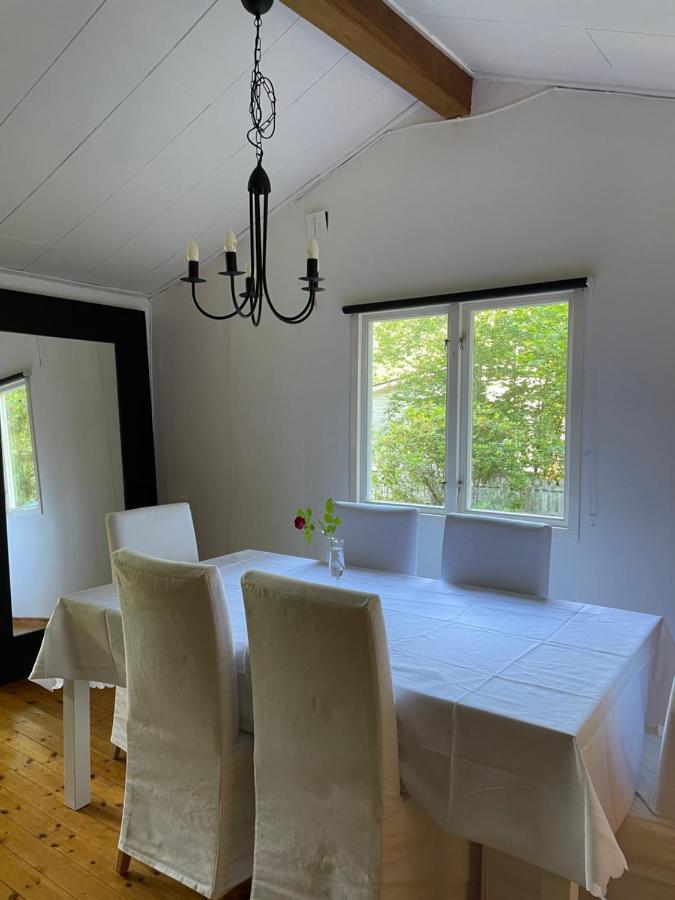 Sjoenaera Stuga Norrtälje Buitenkant foto