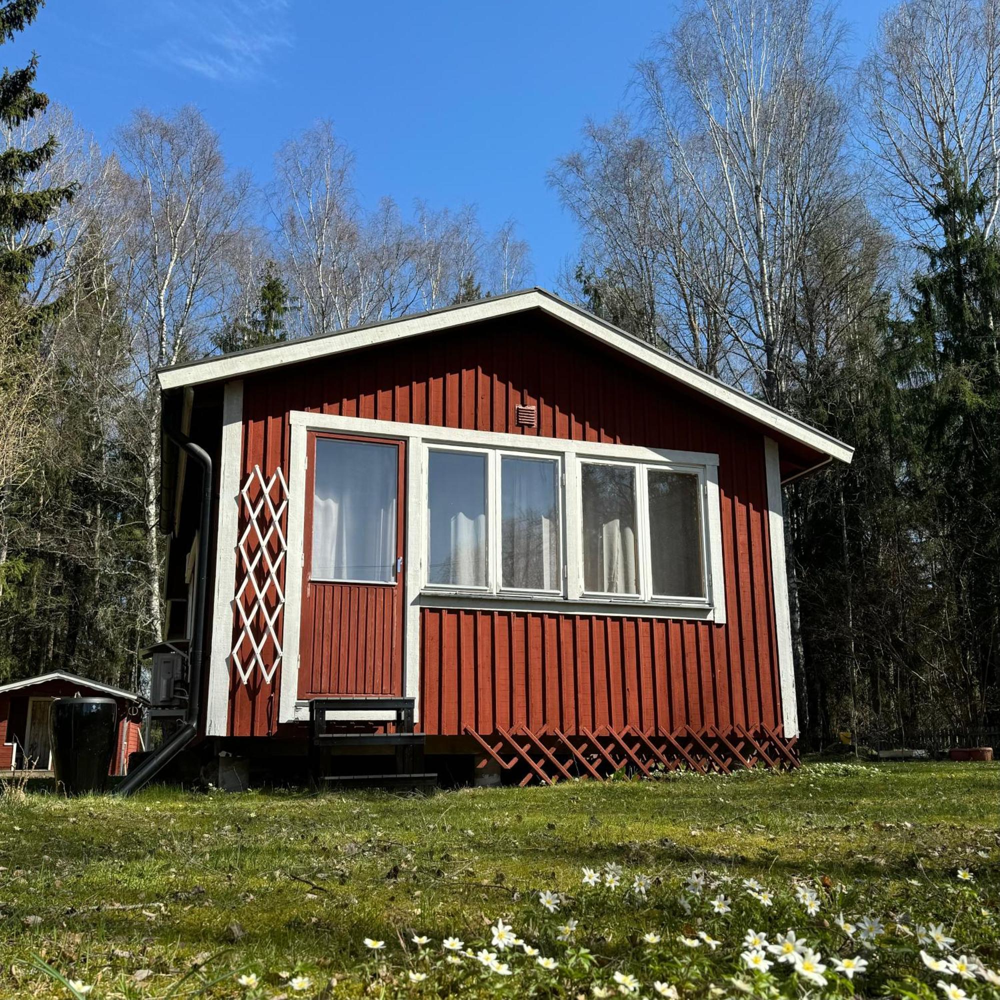 Sjoenaera Stuga Norrtälje Buitenkant foto